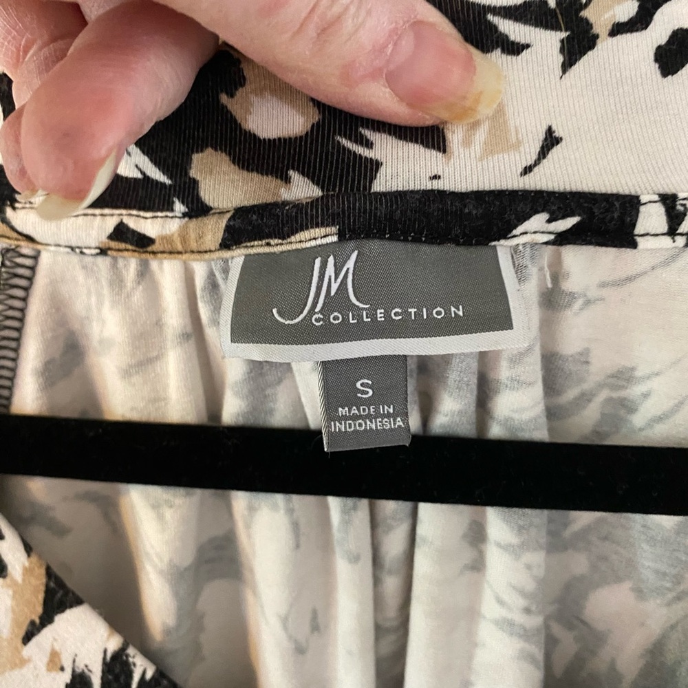 JM Collection Black, Tan and White Patterned Top size small like new versatile - Picture 2 of 9
